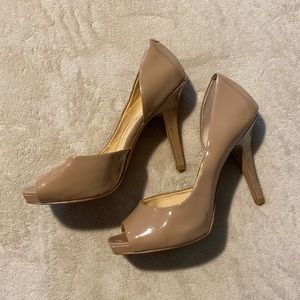 Jessica Simpson stiletto heel